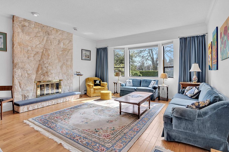 3281 W 30th Avenue Vancouver, BC - 5