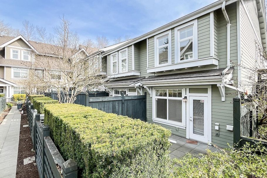 7425 Columbia Street Vancouver, BC - 25