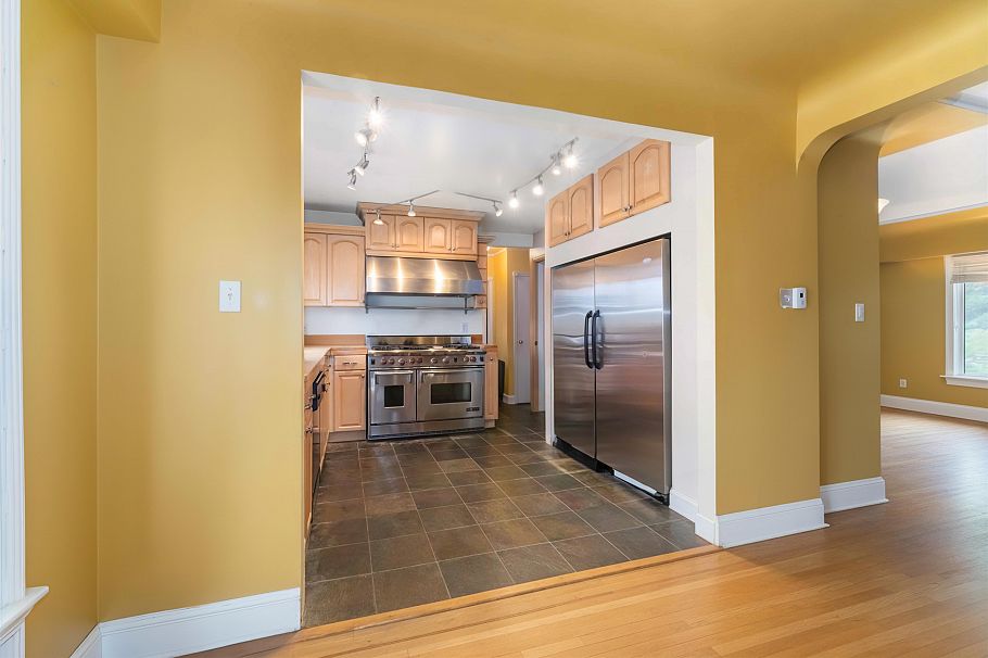 4037 Nithsdale Street Burnaby, BC - 10