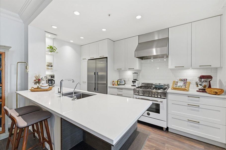 306 168 E 35th Avenue Vancouver, BC - 9