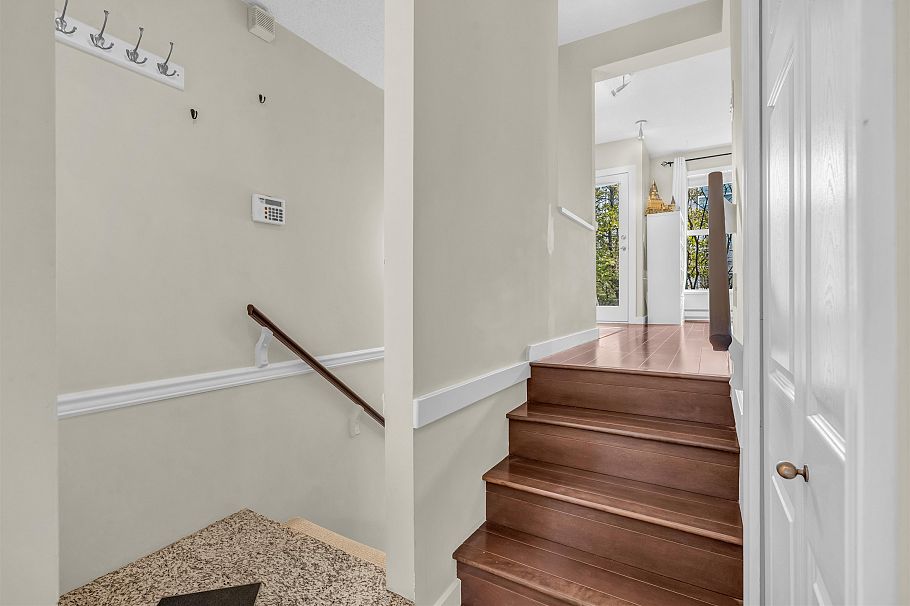 11 877 W 7th Avenue Vancouver, BC - 12