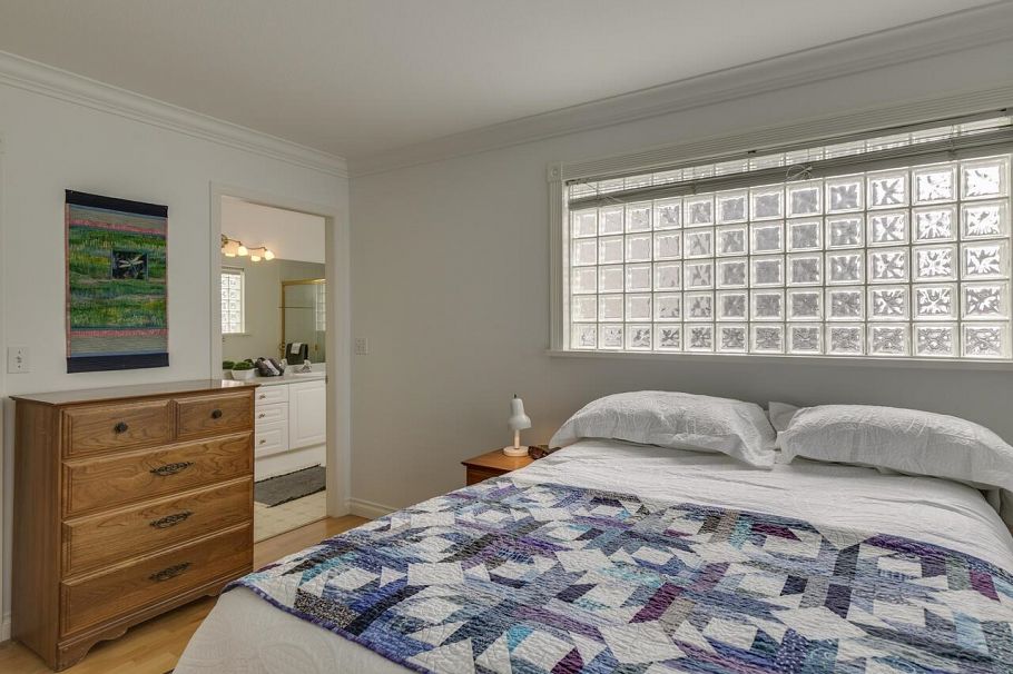 414 128 W 8th Street North Vancouver, BC - 17