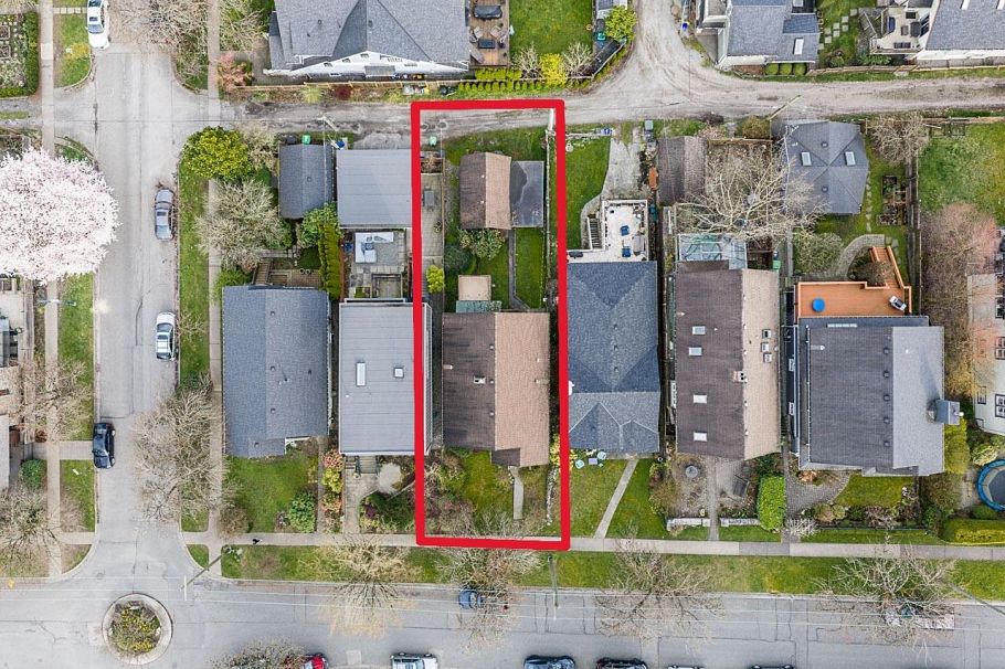 3832 Heather Street Vancouver, BC - 4