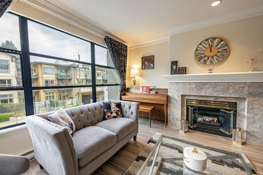 206 3151 Woodbine Drive North Vancouver, BC - 5