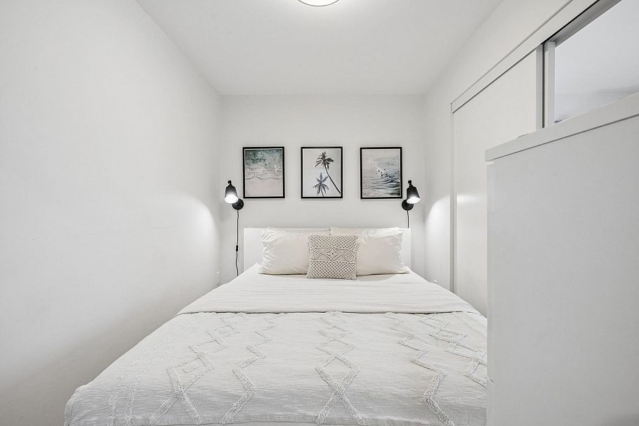 201 1519 Crown Street North Vancouver, BC - 19