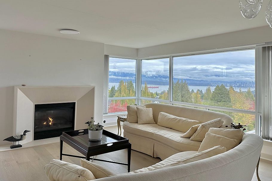 10 2575 Tolmie Street Vancouver, BC - 3