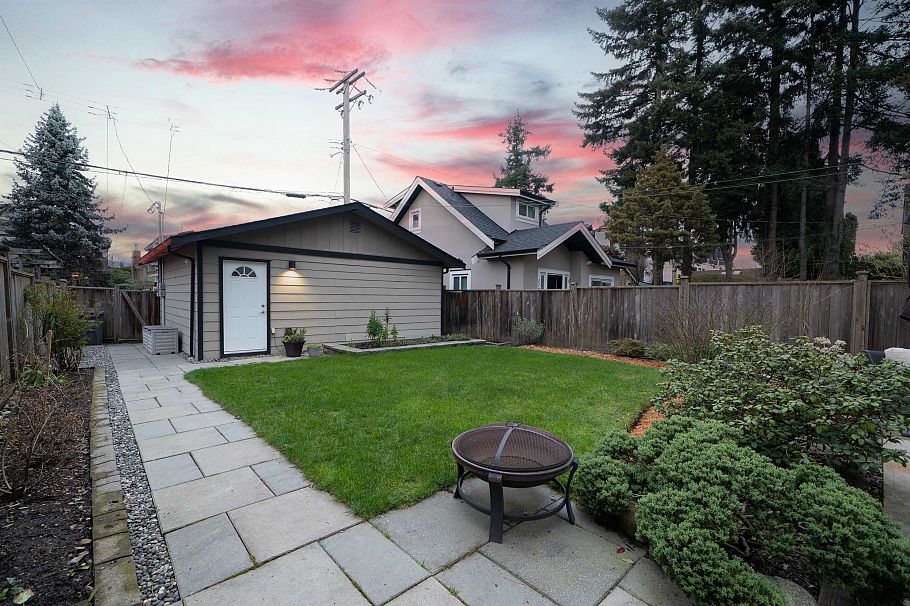 117 W 26th Avenue Vancouver, BC - 35