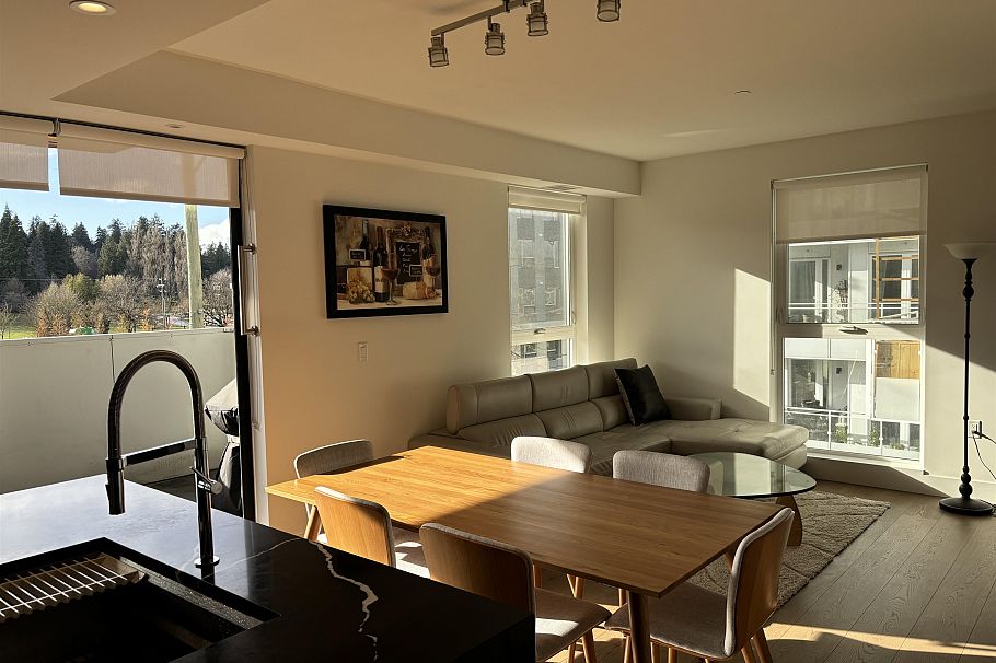 302 5089 Quebec Street Vancouver, BC - 3