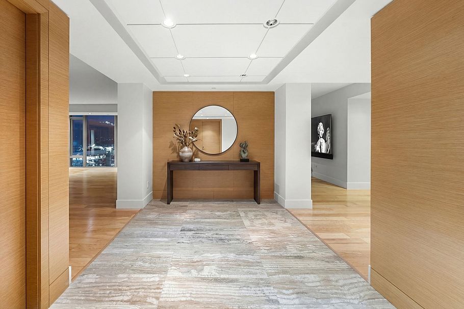 4602 667 Howe Street Vancouver, BC - 2