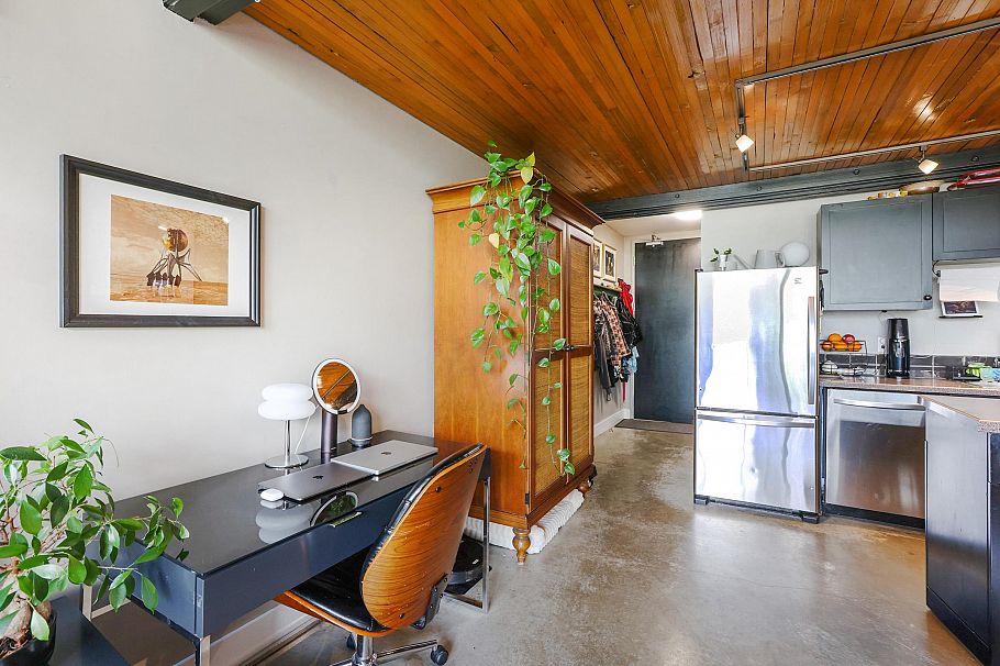 203 1850 Lorne Street Vancouver, BC - 4