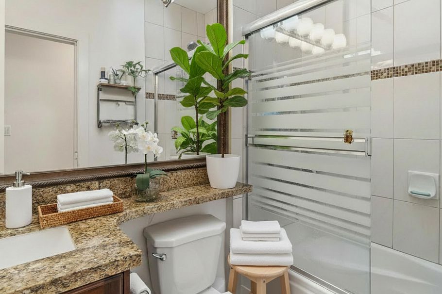 1389 E 54th Avenue Vancouver, BC - 9