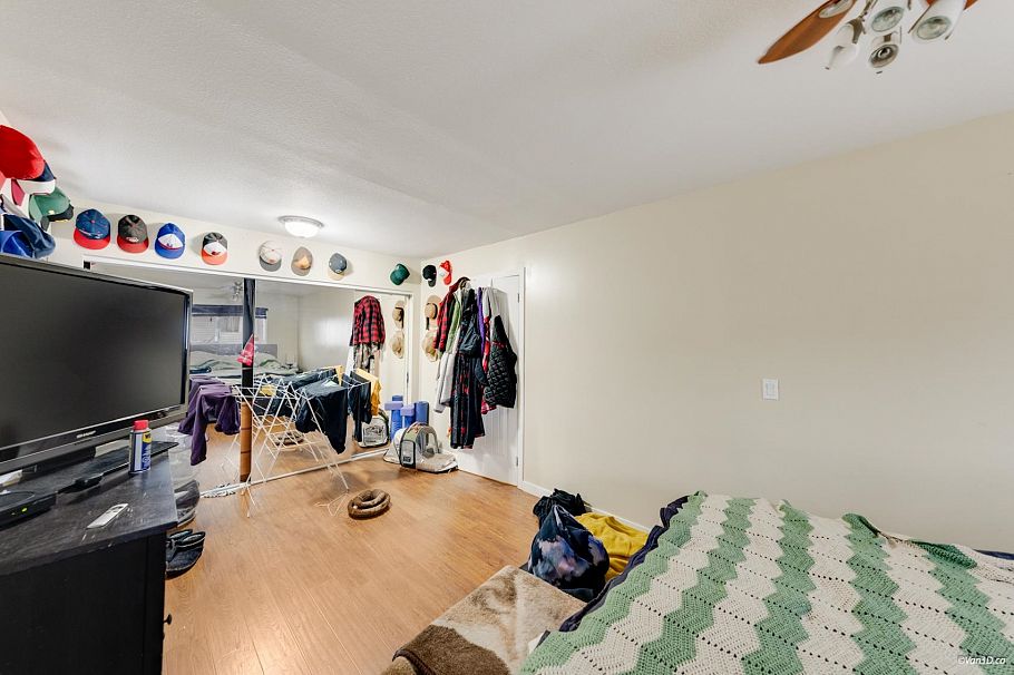 3450 Monmouth Avenue Vancouver, BC - 30