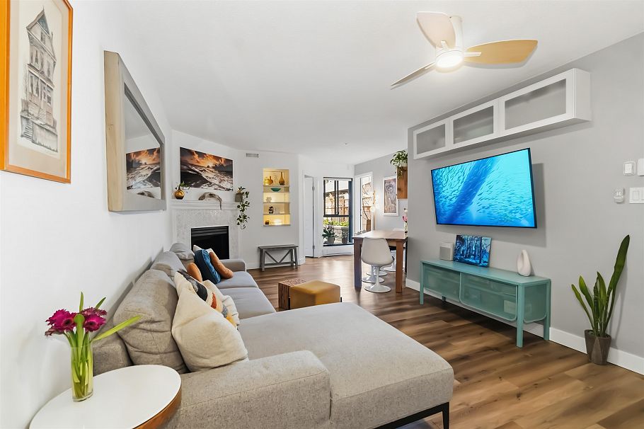 110 189 E 16th Avenue Vancouver, BC - 3