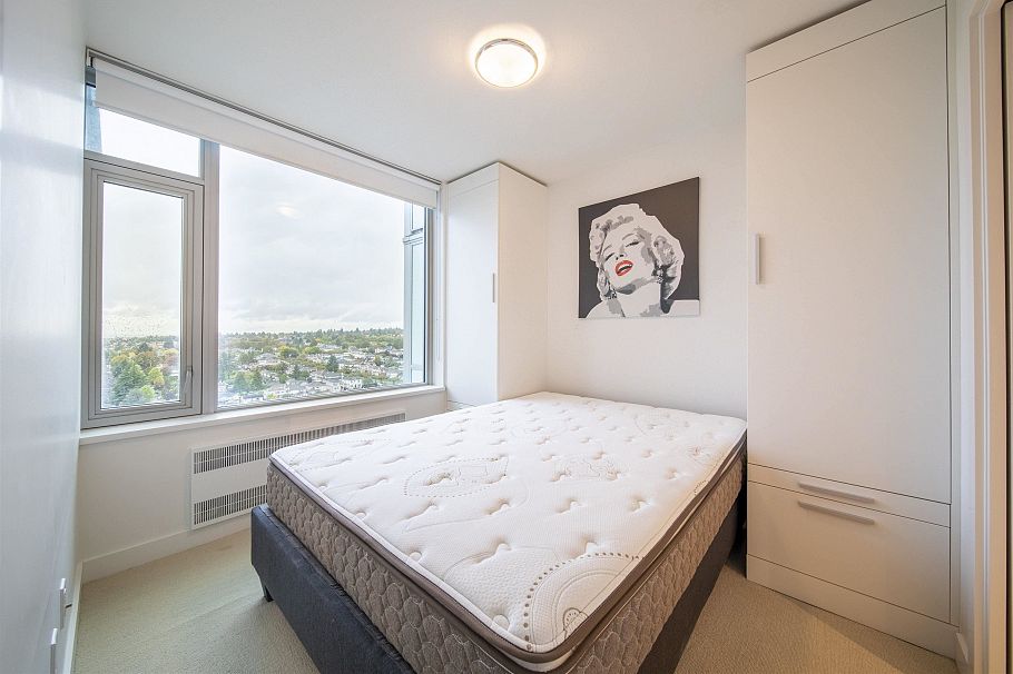 2401 8131 Nunavut Lane Vancouver, BC - 8