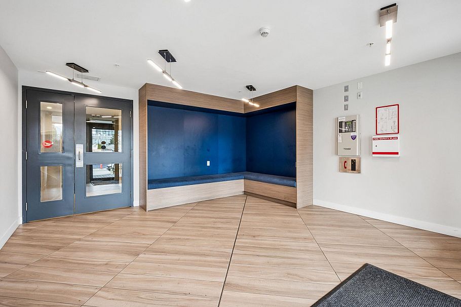 201 1519 Crown Street North Vancouver, BC - 23