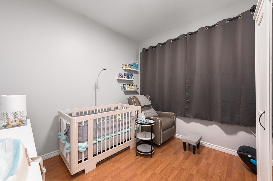 805 E 57th Avenue Vancouver, BC - 3