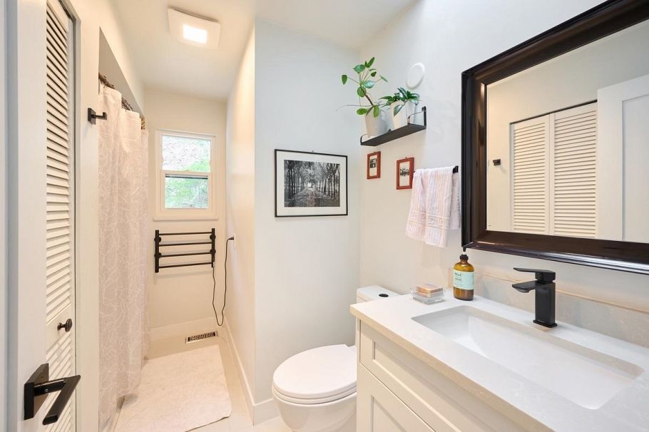 809 Seymour Boulevard North Vancouver, BC - 16