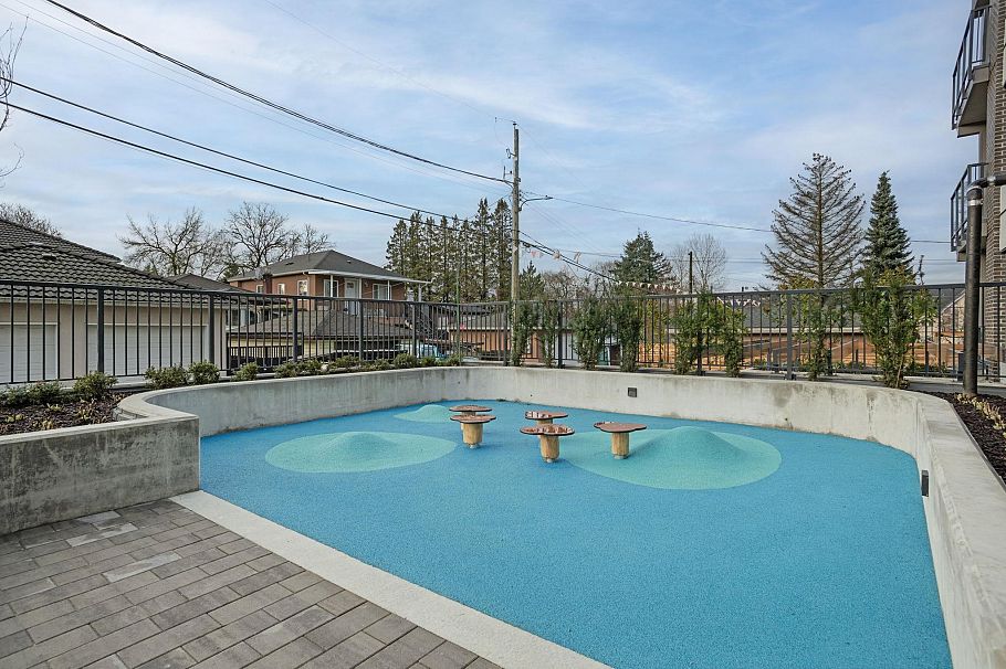 104 2268 E Broadway Vancouver, BC - 19