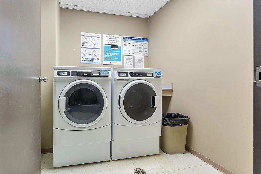 908 1010 Howe Street Vancouver, BC - 21