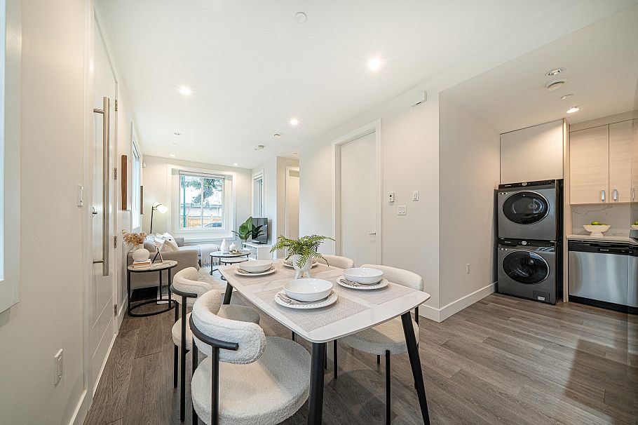 7261 E Sherbrooke Street Vancouver, BC - 3