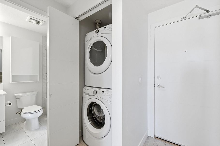 605 719 W 3rd Street North Vancouver, BC - 16