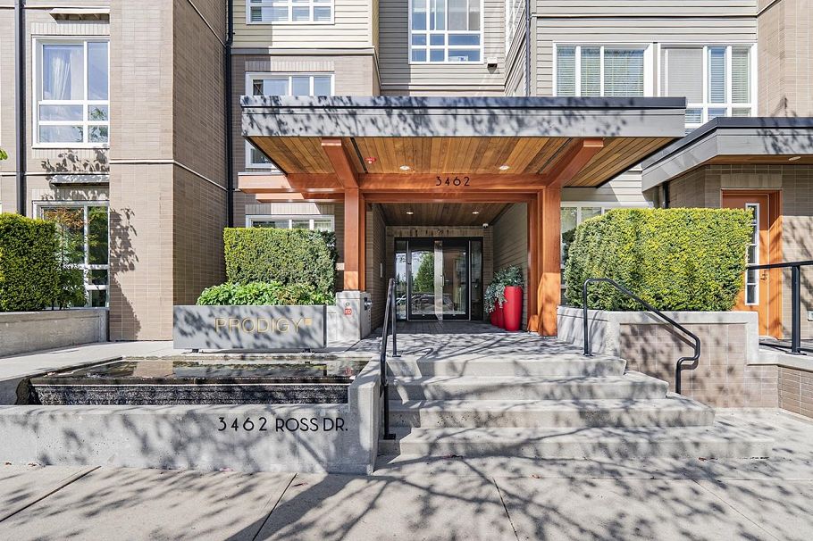 515 3462 Ross Drive Vancouver, BC - 1