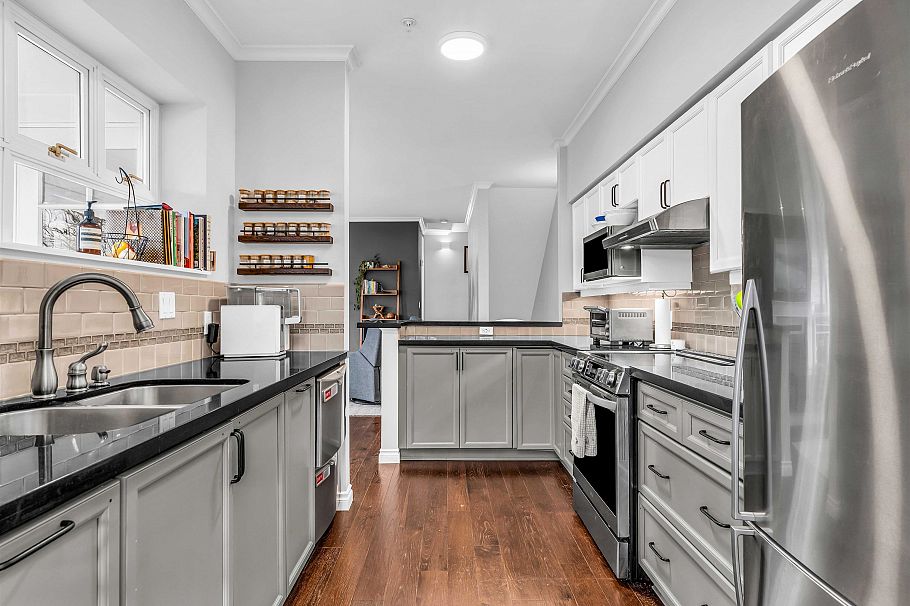 4 2315 W 10th Avenue Vancouver, BC - 10