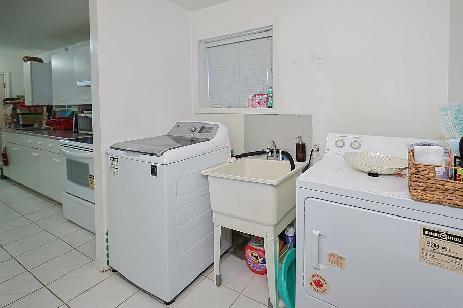 2584 E Georgia Street Vancouver, BC - 13