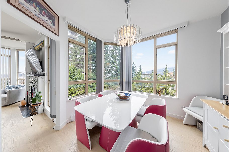 304 160 W Keith Road North Vancouver, BC - 9