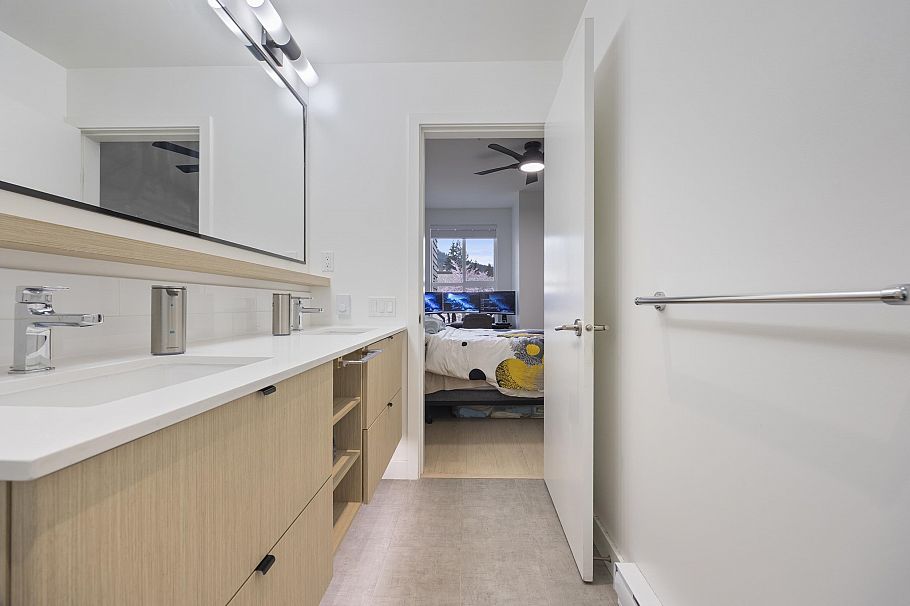 316 3205 Mountain Highway North Vancouver, BC - 26