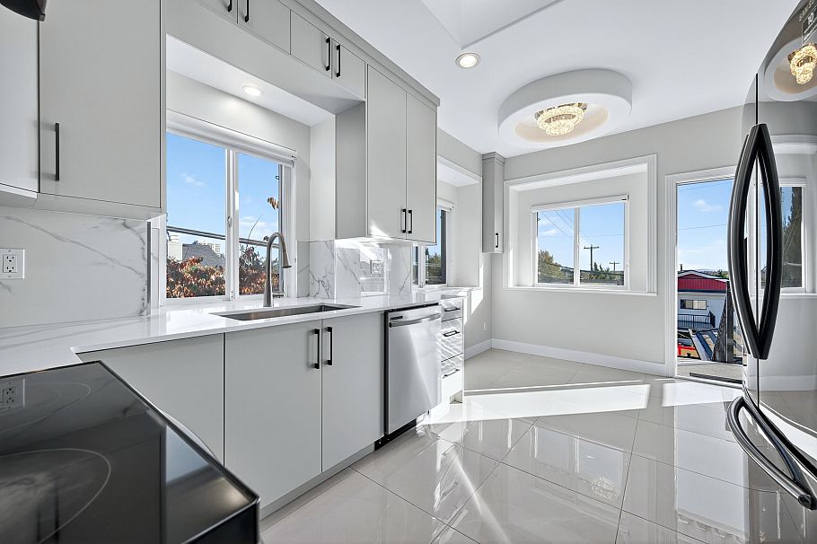 392 E 63rd Avenue Vancouver, BC - 7