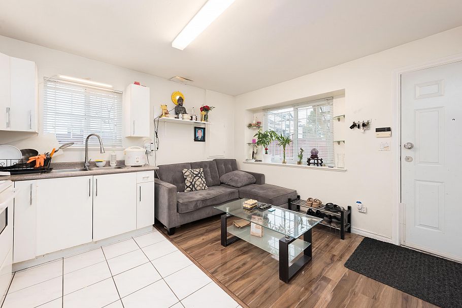 805 E 57th Avenue Vancouver, BC - 25