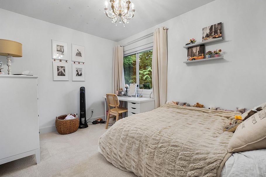 3558 Everglade Place North Vancouver, BC - 26