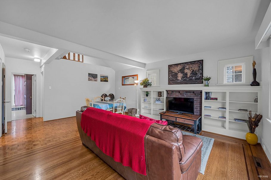 3174 W 10th Avenue Vancouver, BC - 5