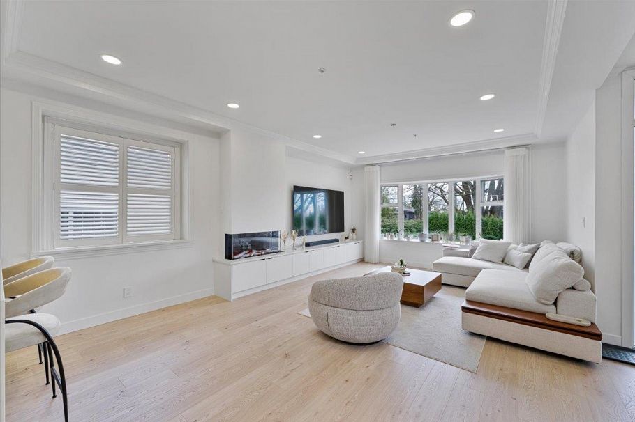 817 W 60th Avenue Vancouver, BC - 8