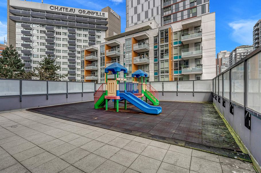 2502 1199 Seymour Street Vancouver, BC - 22