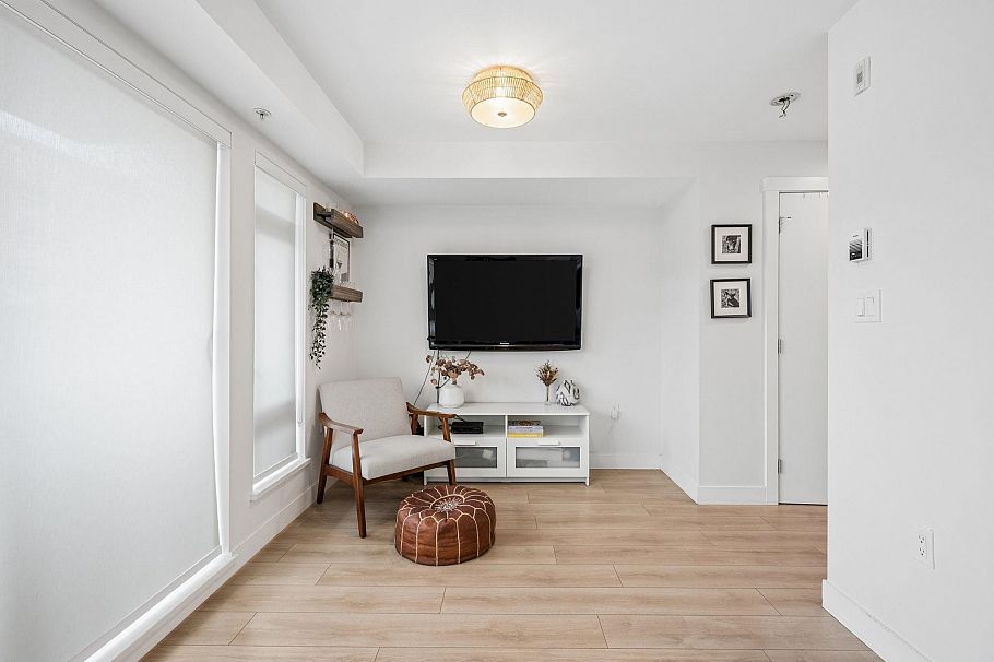 201 1519 Crown Street North Vancouver, BC - 11