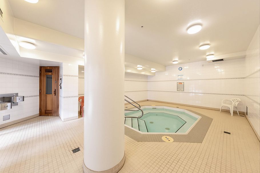 304 160 W Keith Road North Vancouver, BC - 28