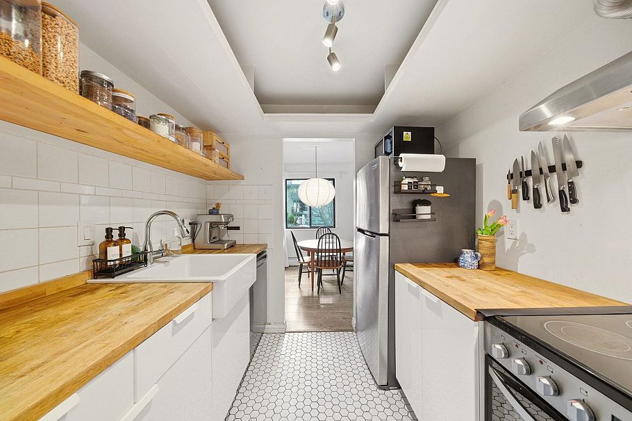 207 2215 Dundas Street Vancouver, BC - 11