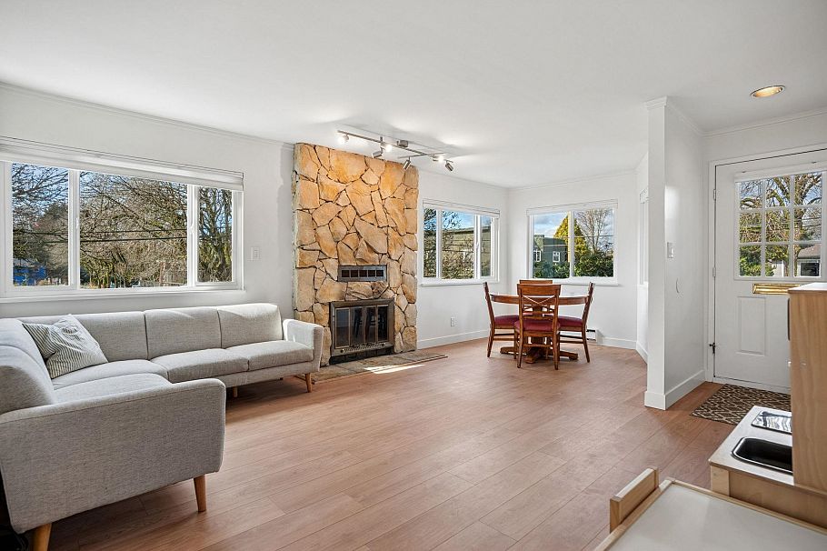 602 E 13th Avenue Vancouver, BC - 4