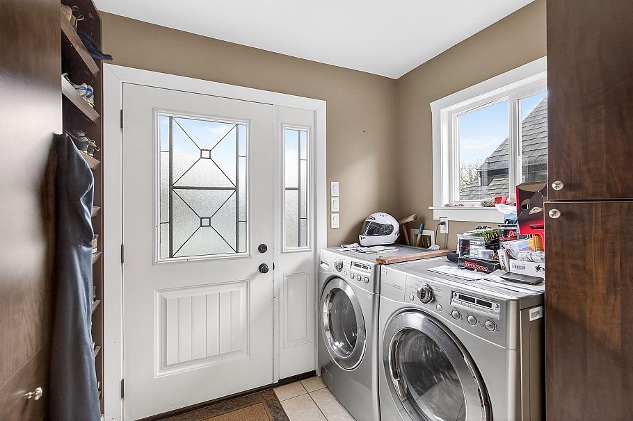 2631 E Pender Street Vancouver, BC - 10