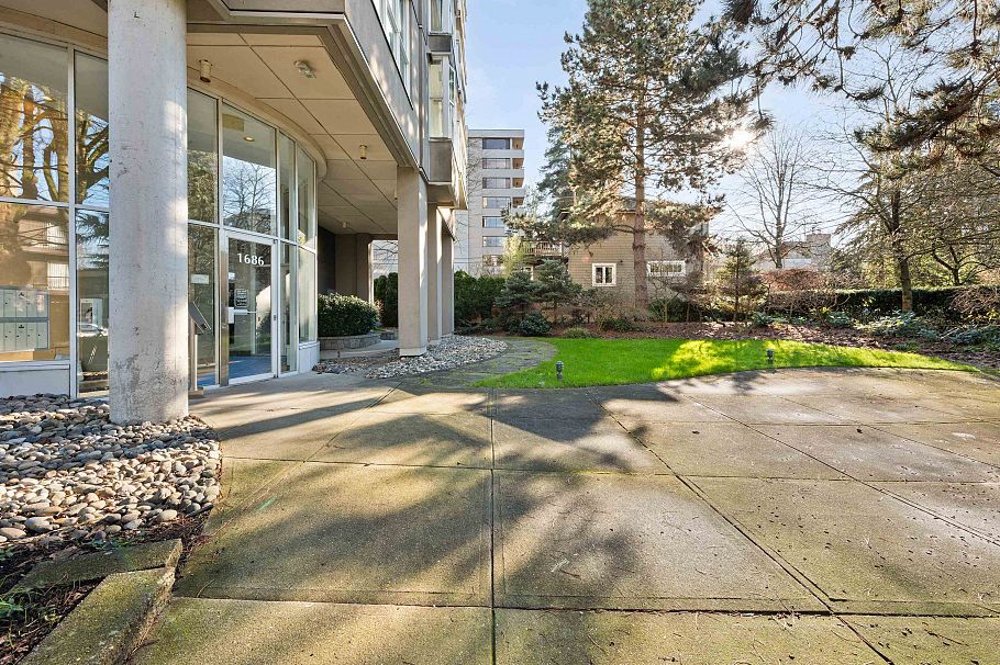 802 1686 W 13th Avenue Vancouver, BC - 16