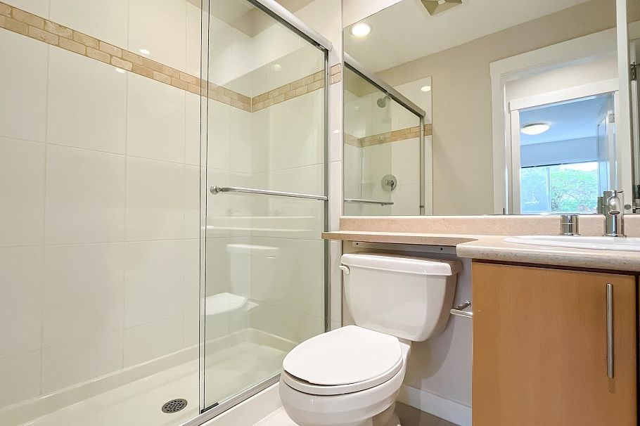 7425 Columbia Street Vancouver, BC - 20