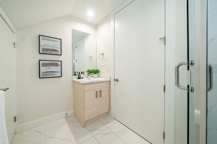 7261 E Sherbrooke Street Vancouver, BC - 16