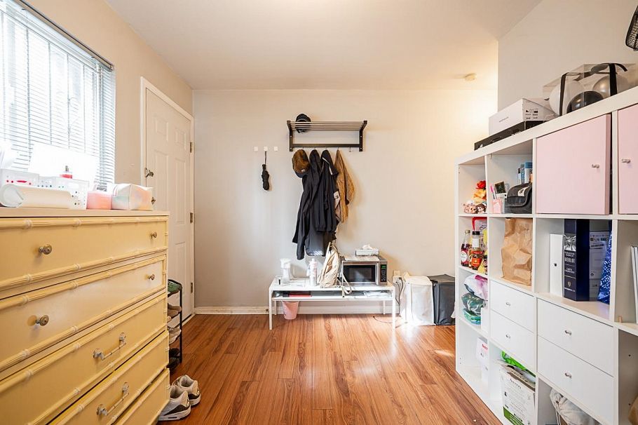 1407 E 12th Avenue Vancouver, BC - 12