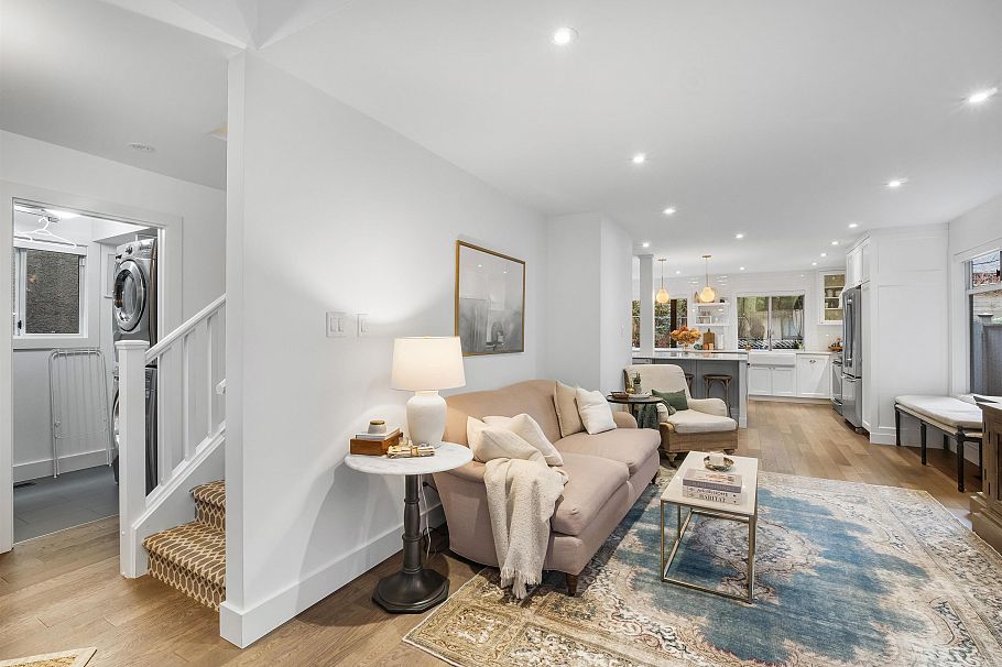 3558 Everglade Place North Vancouver, BC - 15