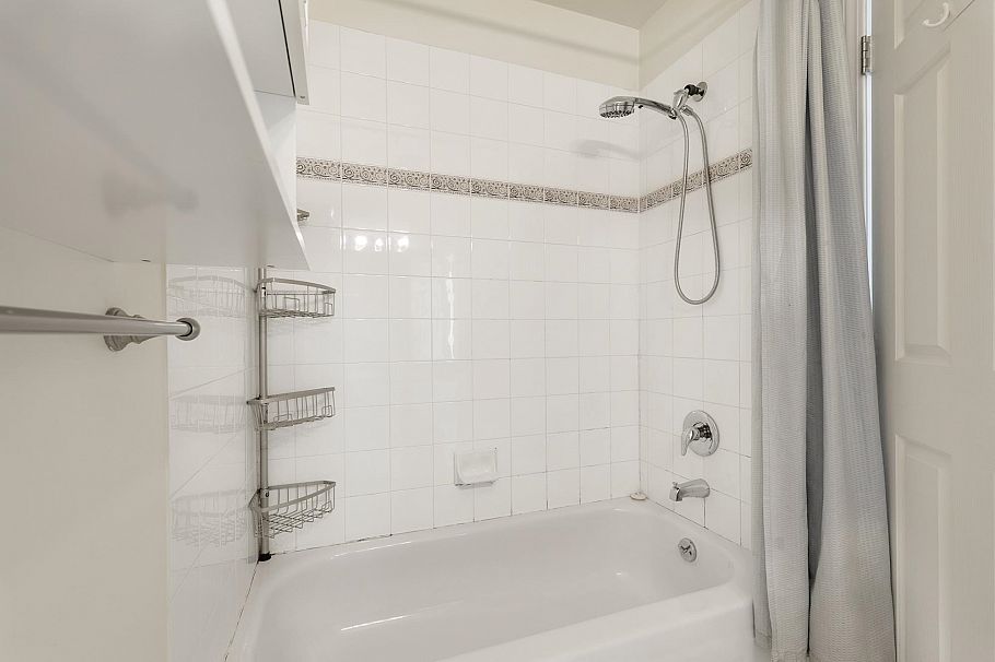 908 1010 Howe Street Vancouver, BC - 19