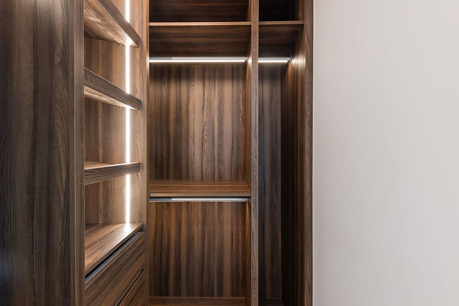 302 135 E 13th Street North Vancouver, BC - 12