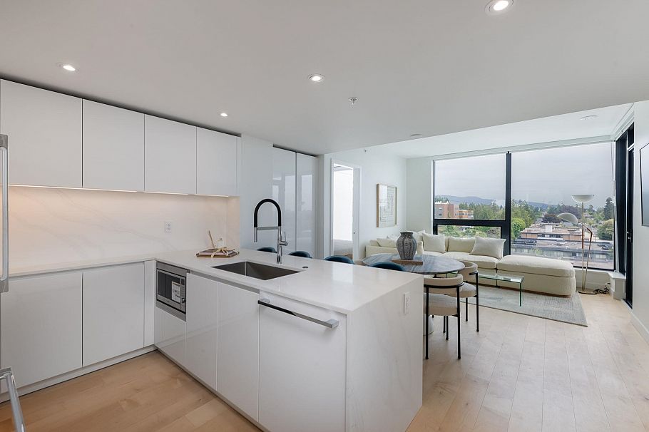 901 135 E 13th Street North Vancouver, BC - 8