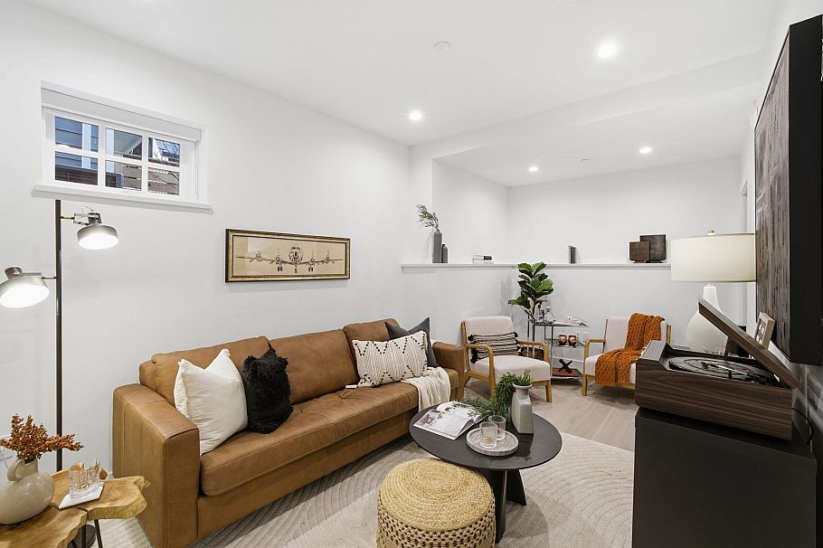 1081 Semlin Drive Vancouver, BC - 13